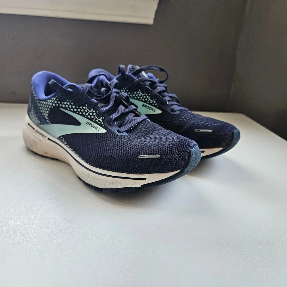 Brooks Ghost 14 Running Shoes Womens 8 Peacoat Yucca Navy Athletic Gym Walking